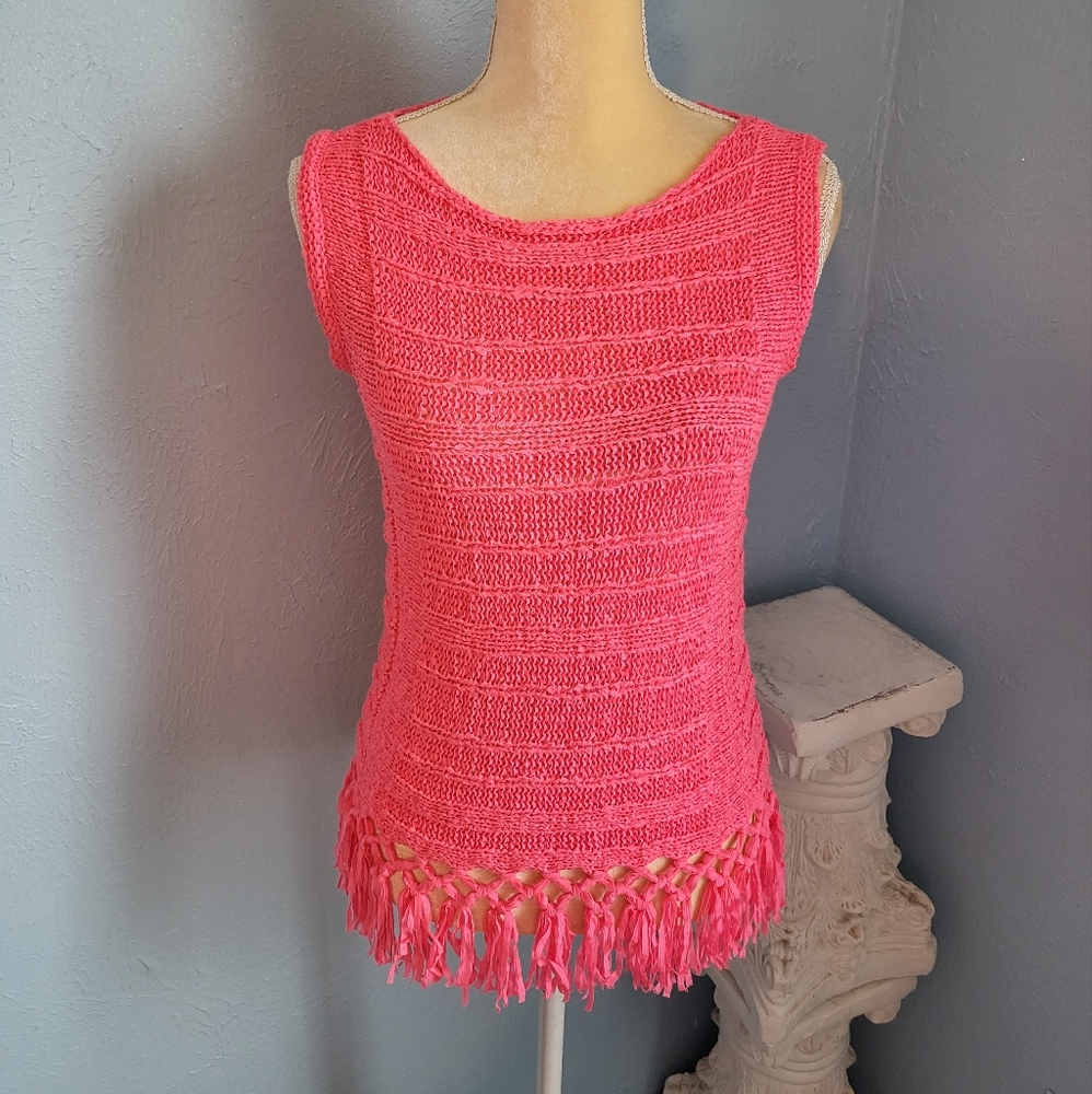 Lilly Pulitzer hot pink fringe knit top C37